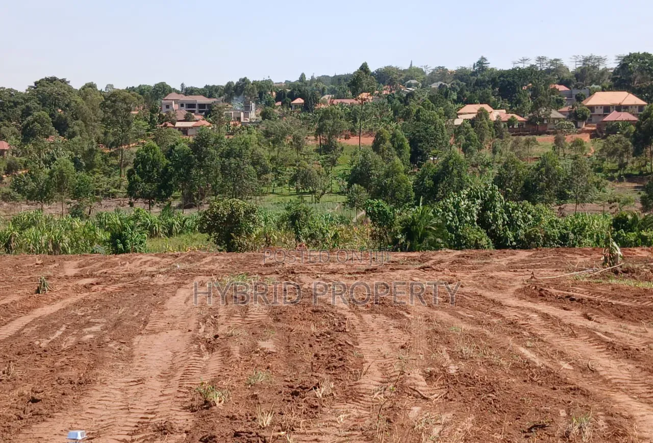 Prime Plots for Sale at Namusera~Wakiso Tarmac Divine Land Estate.