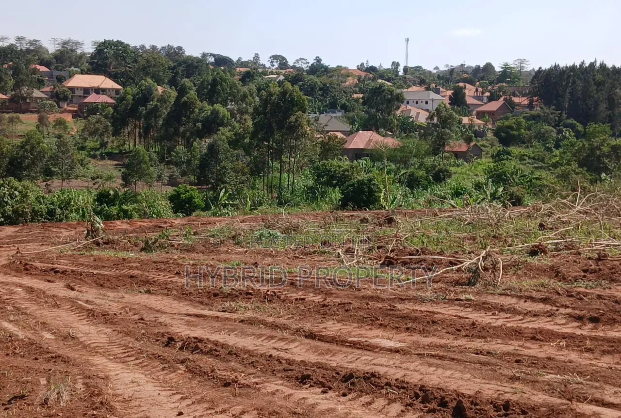 Prime Plots for Sale at Namusera~Wakiso Tarmac Divine Land Estate.