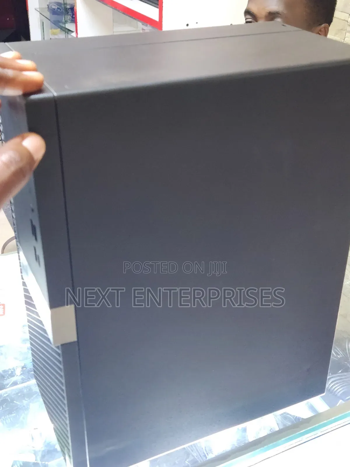 Desktop Computer Dell OptiPlex 7070 8GB Intel Core i7 HDD 500GB