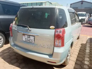 Toyota Raum 2011 Silver