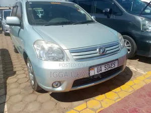 Toyota Raum 2011 Silver