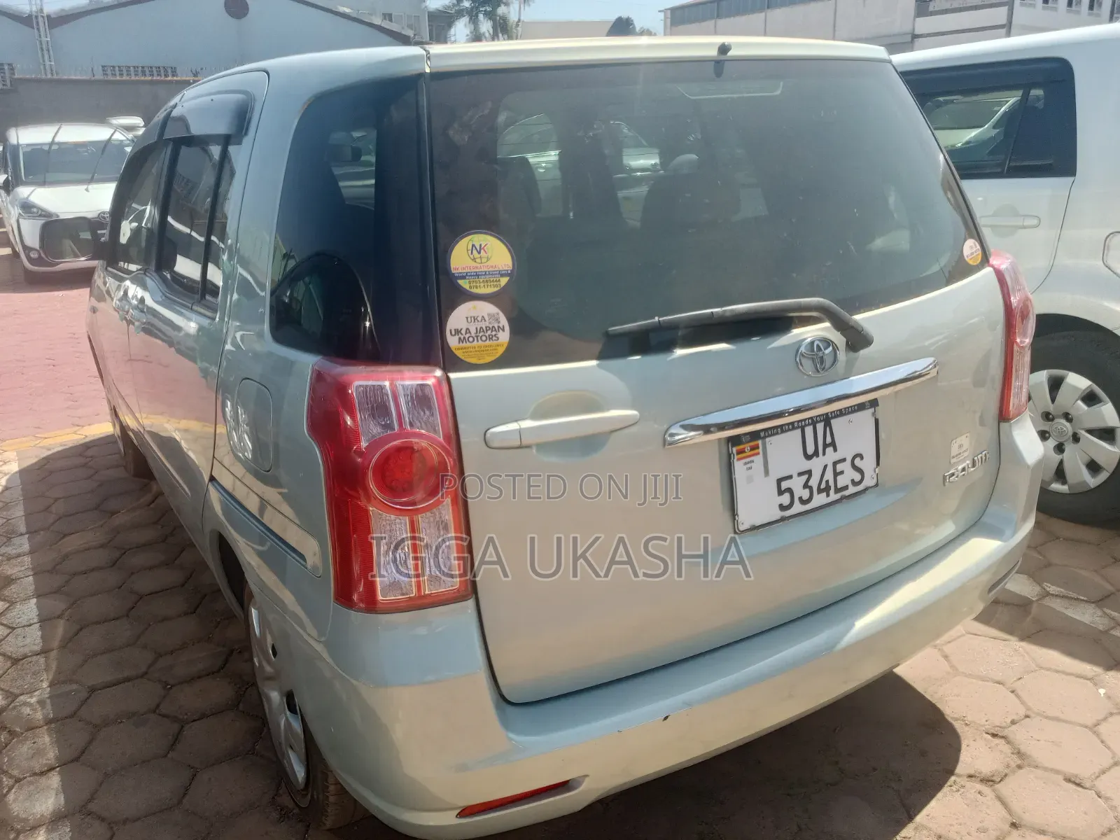 Toyota Raum 2011 Silver