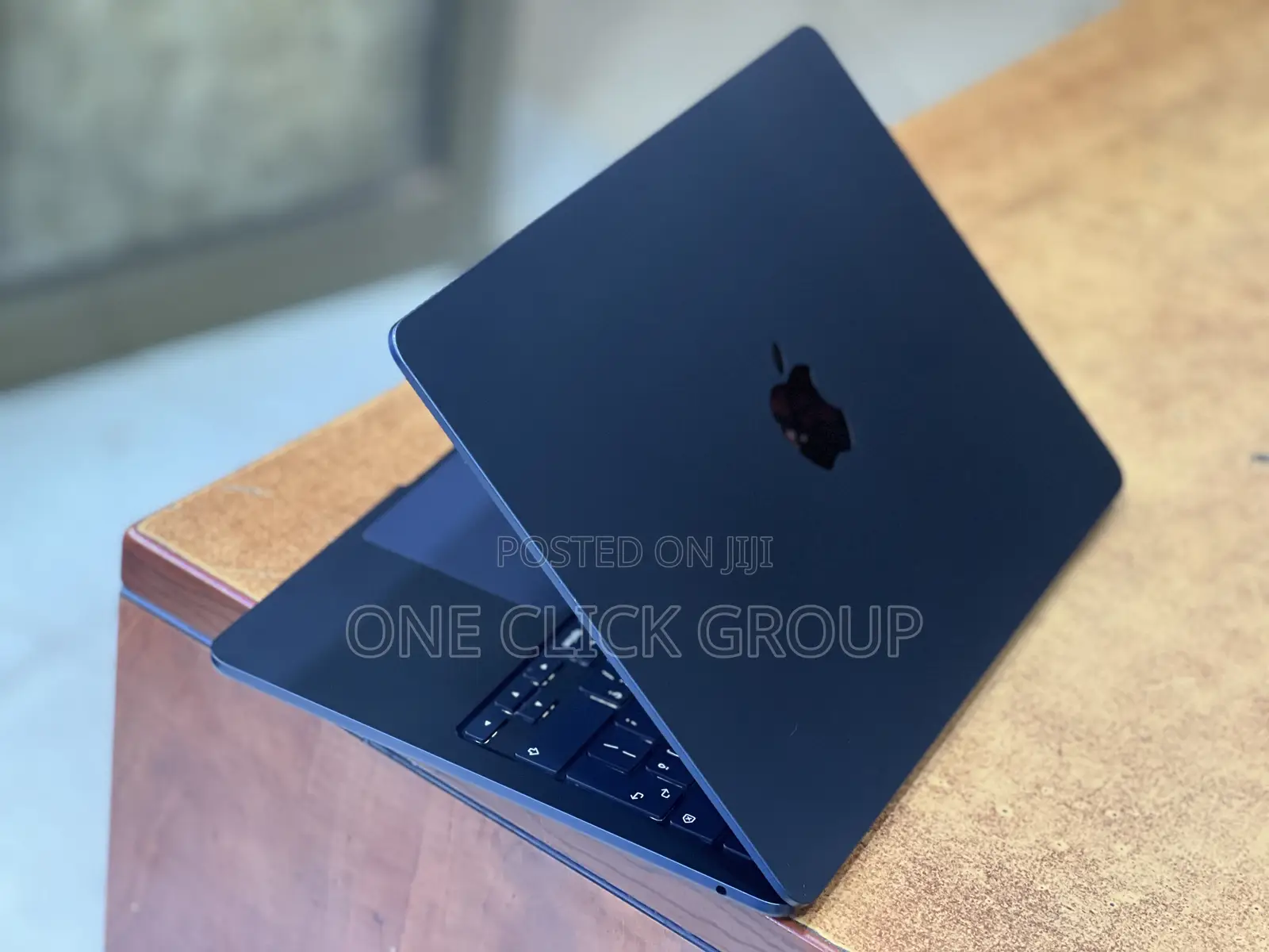 New Laptop Apple MacBook Air 2024 M3 8GB Apple M3 SSHD (Hybrid) 256GB