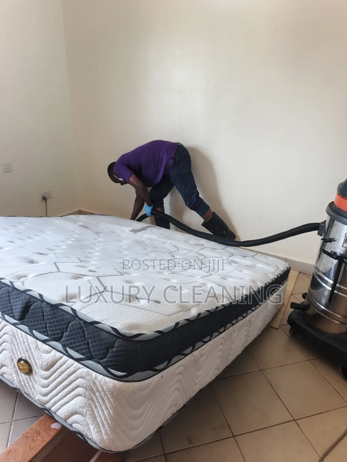 Mattress Detailed Cleaning and Instantly Drying