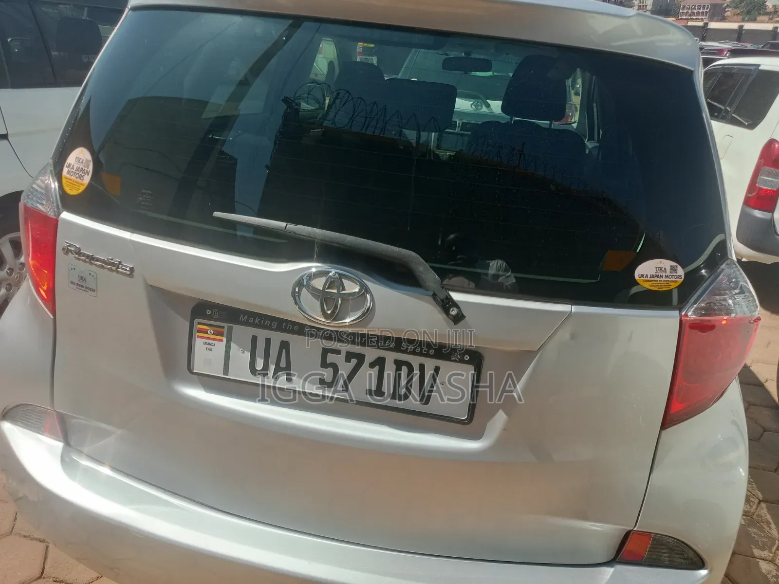 Toyota Ractis 2011 Silver