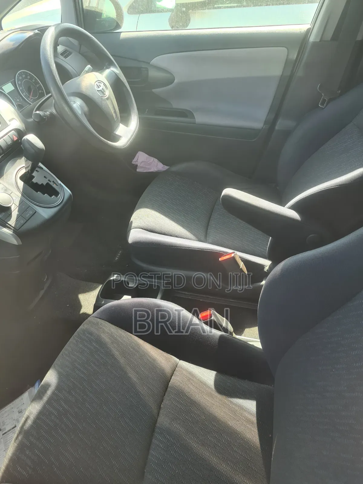 Toyota Wish 2012 Silver