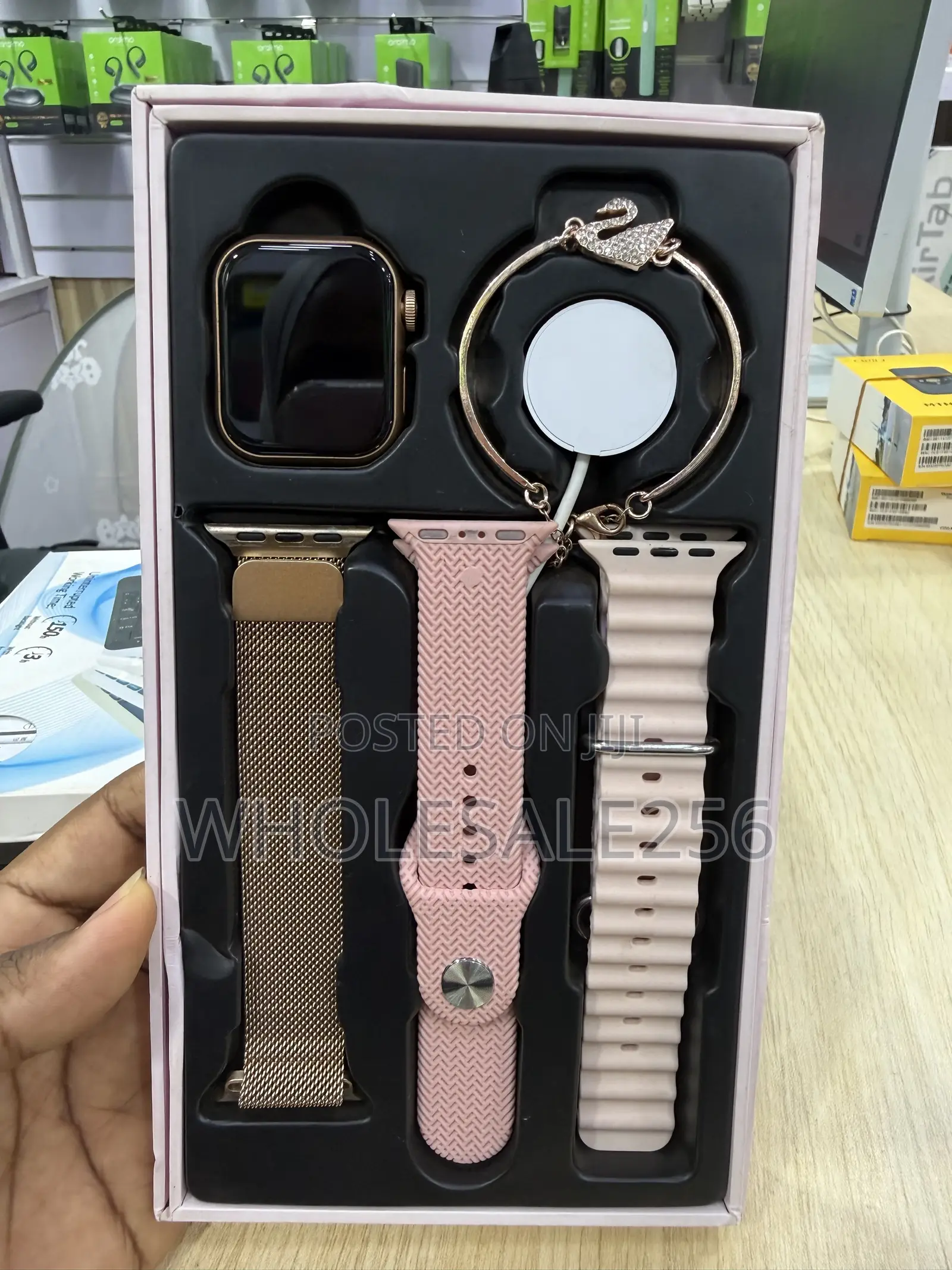 HainoTeko SQ-16 Mini Smartwatch Has Amoled Screen, Bracelet & 3straps