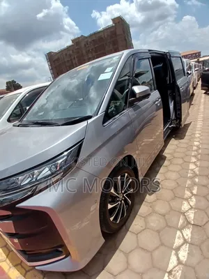 Toyota Noah 2022 Gray