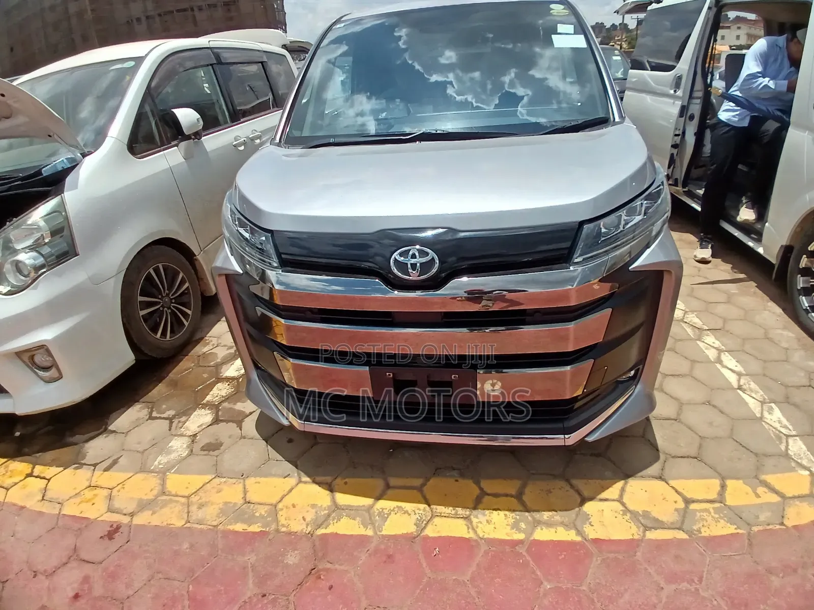 Toyota Noah 2022 Gray
