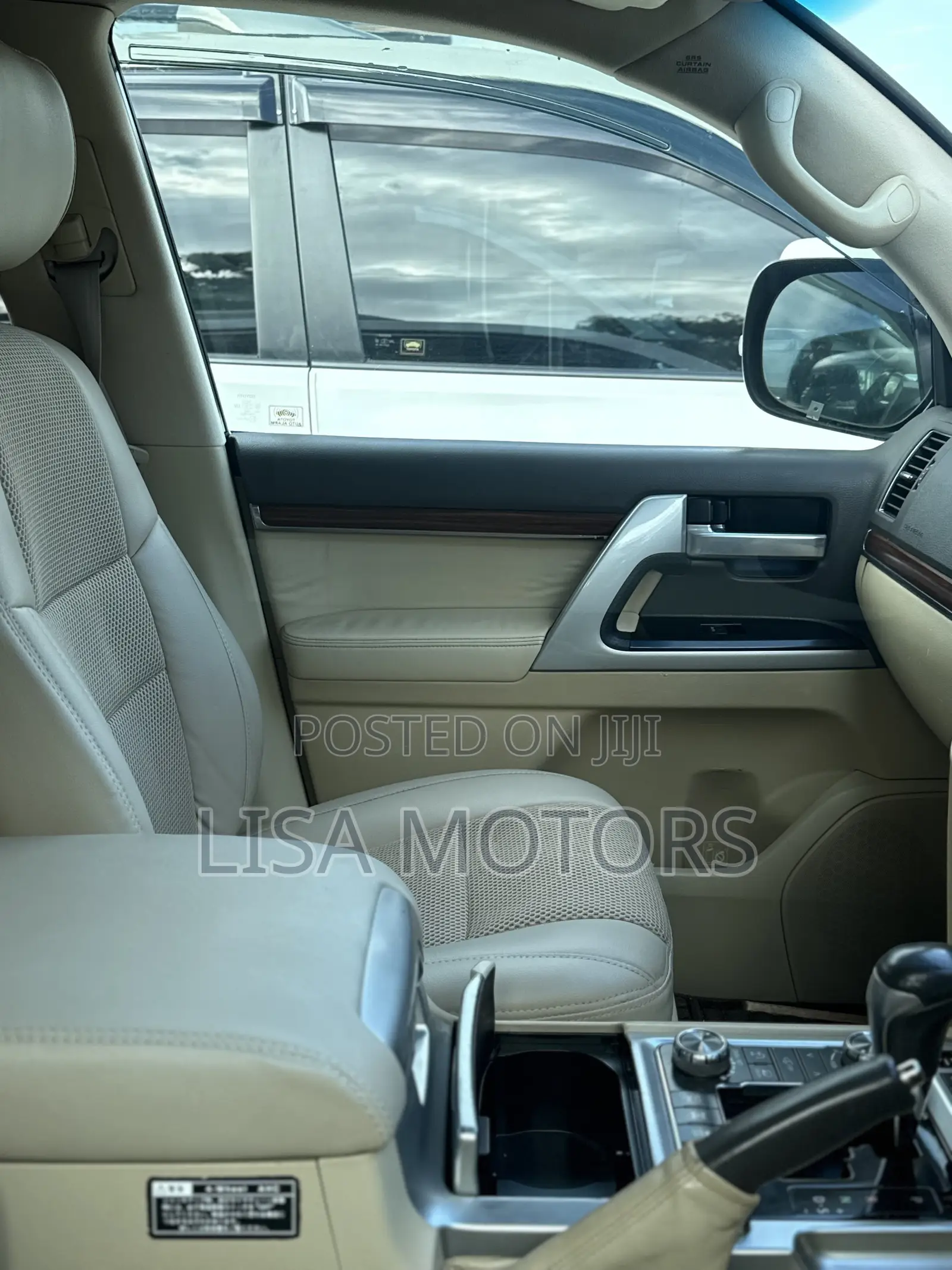 Toyota Land Cruiser 4.6 V8 AX G Selection 2017 White