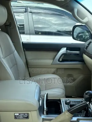 Toyota Land Cruiser 4.6 V8 AX G Selection 2017 White