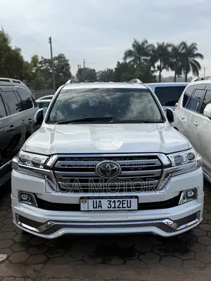 Toyota Land Cruiser 4.6 V8 AX G Selection 2017 White