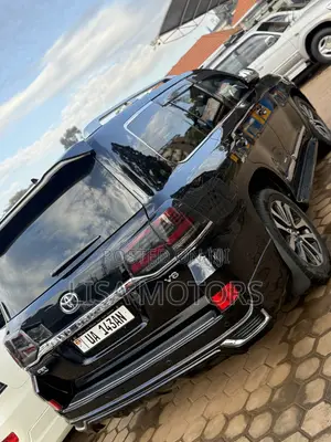 Toyota Land Cruiser 4.5 V8 VXR 2014 Black