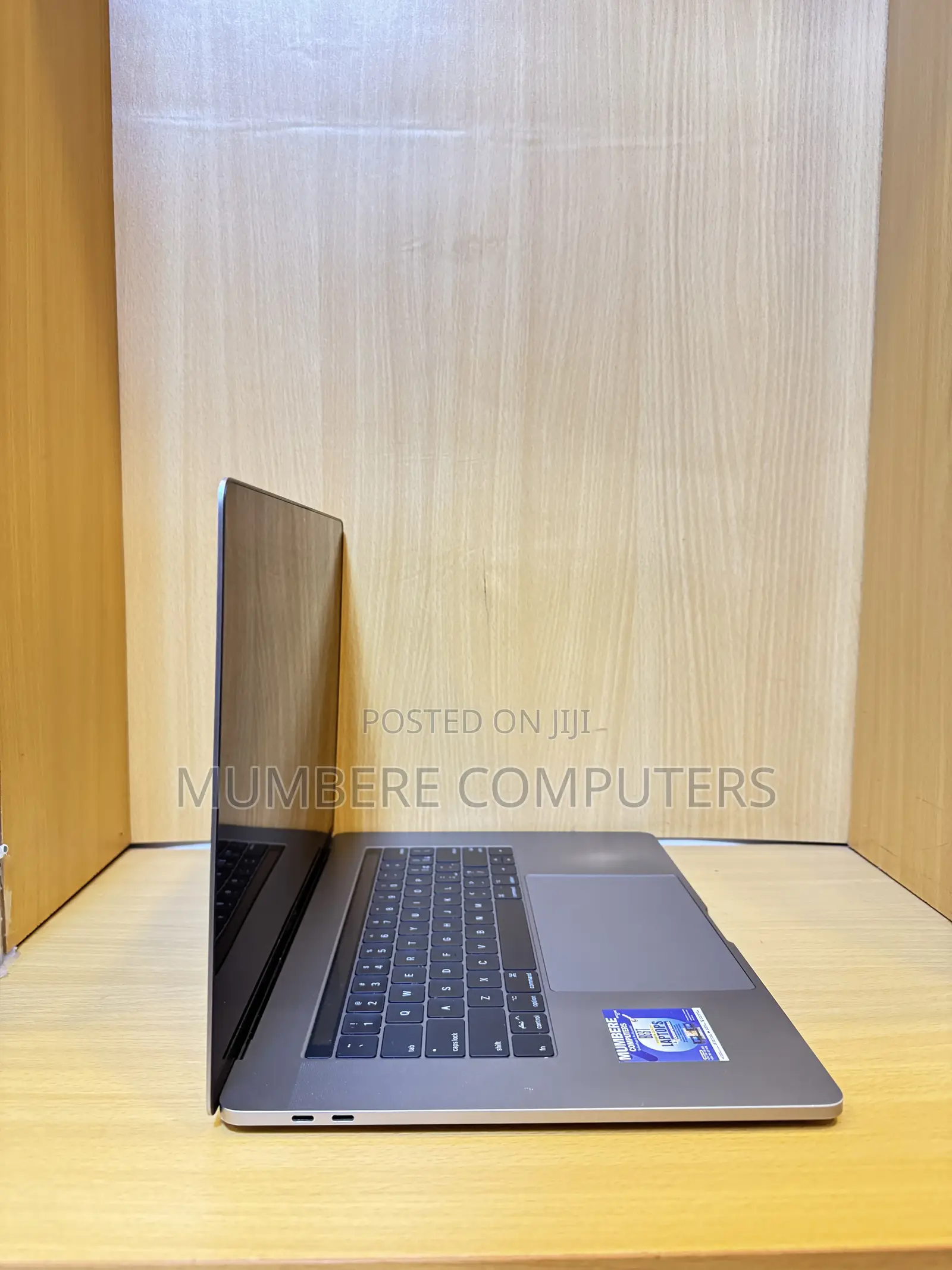 Laptop Apple MacBook Pro 2017 16GB Intel Core i7 SSD 512GB