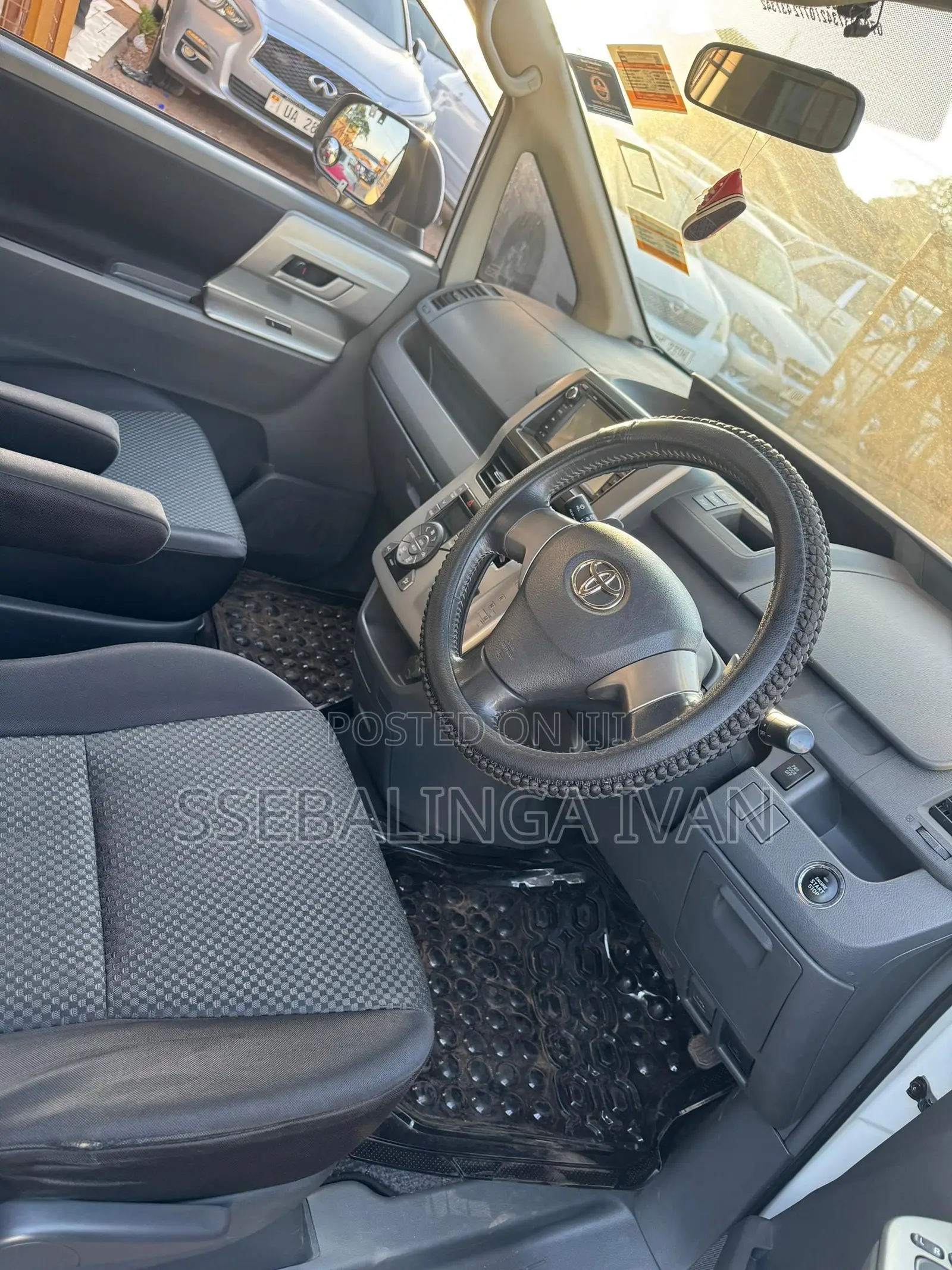 Toyota Noah 2009 White