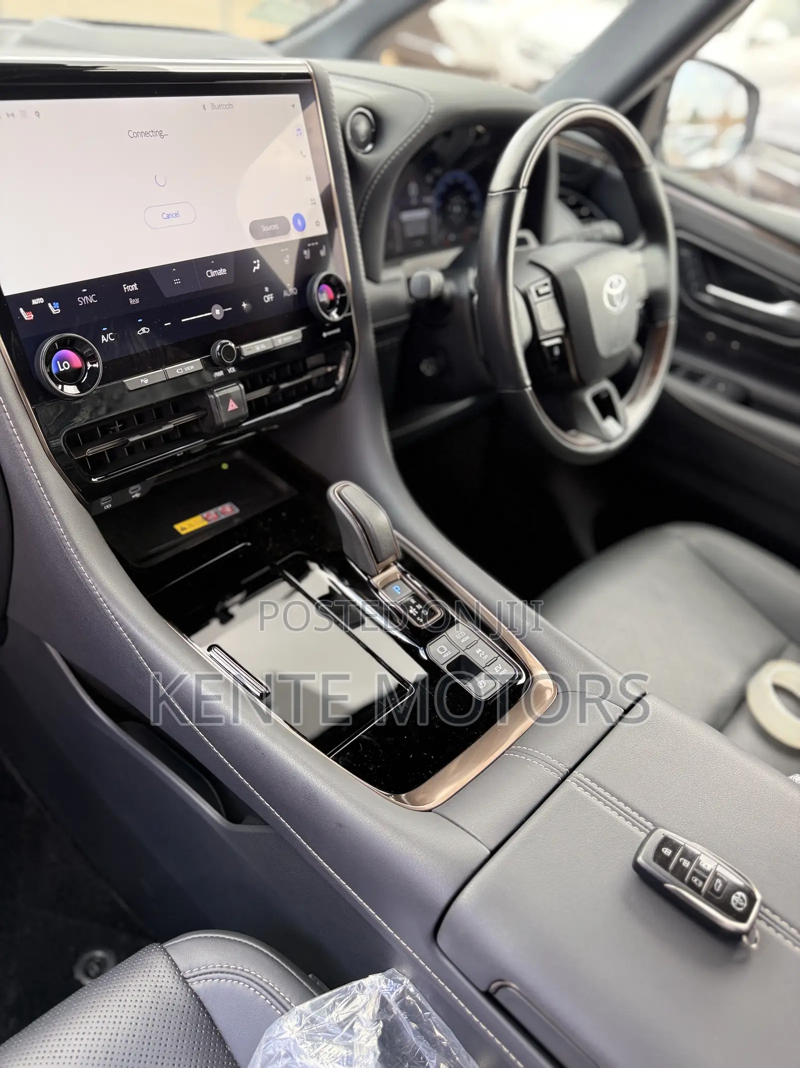 Toyota Vellfire Executive Lounge Hybrid E-Four 7-Seater 2025 White