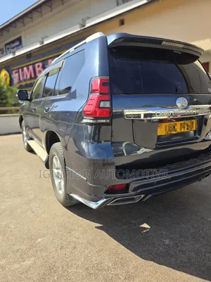 Toyota Land Cruiser Prado 2.8 2018 Blue