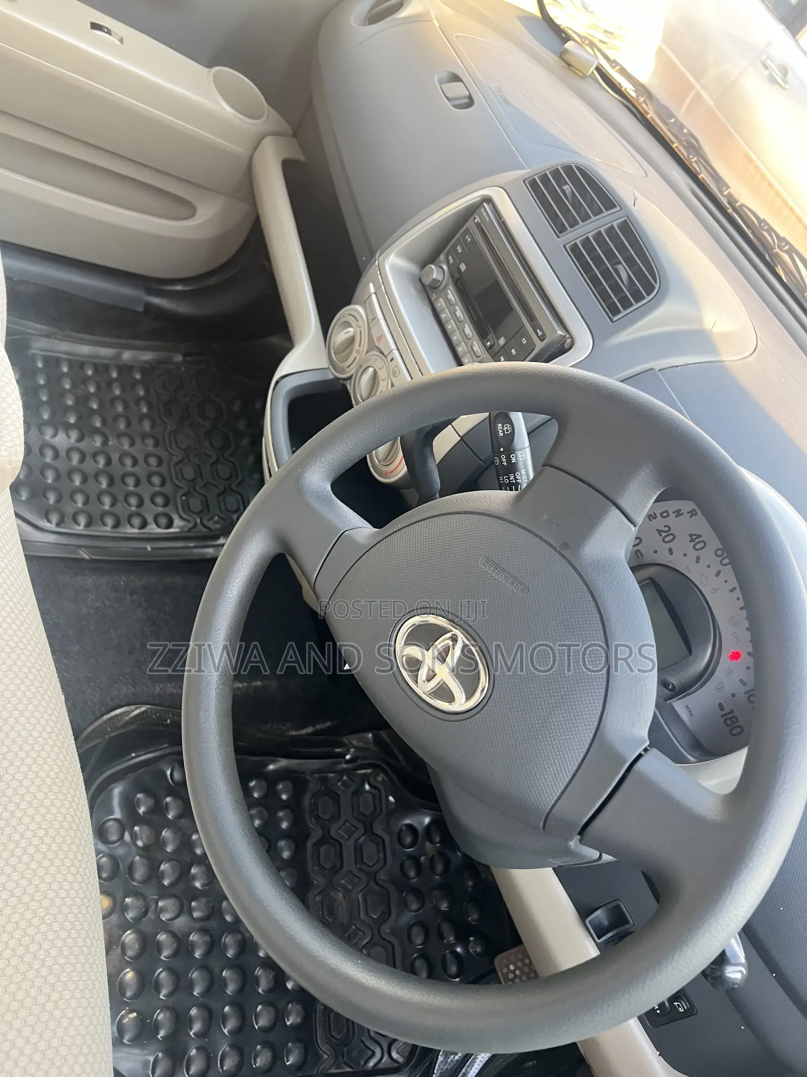 Toyota Passo 1.0 FWD 2011 White