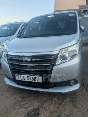 Toyota Noah 2015 Silver