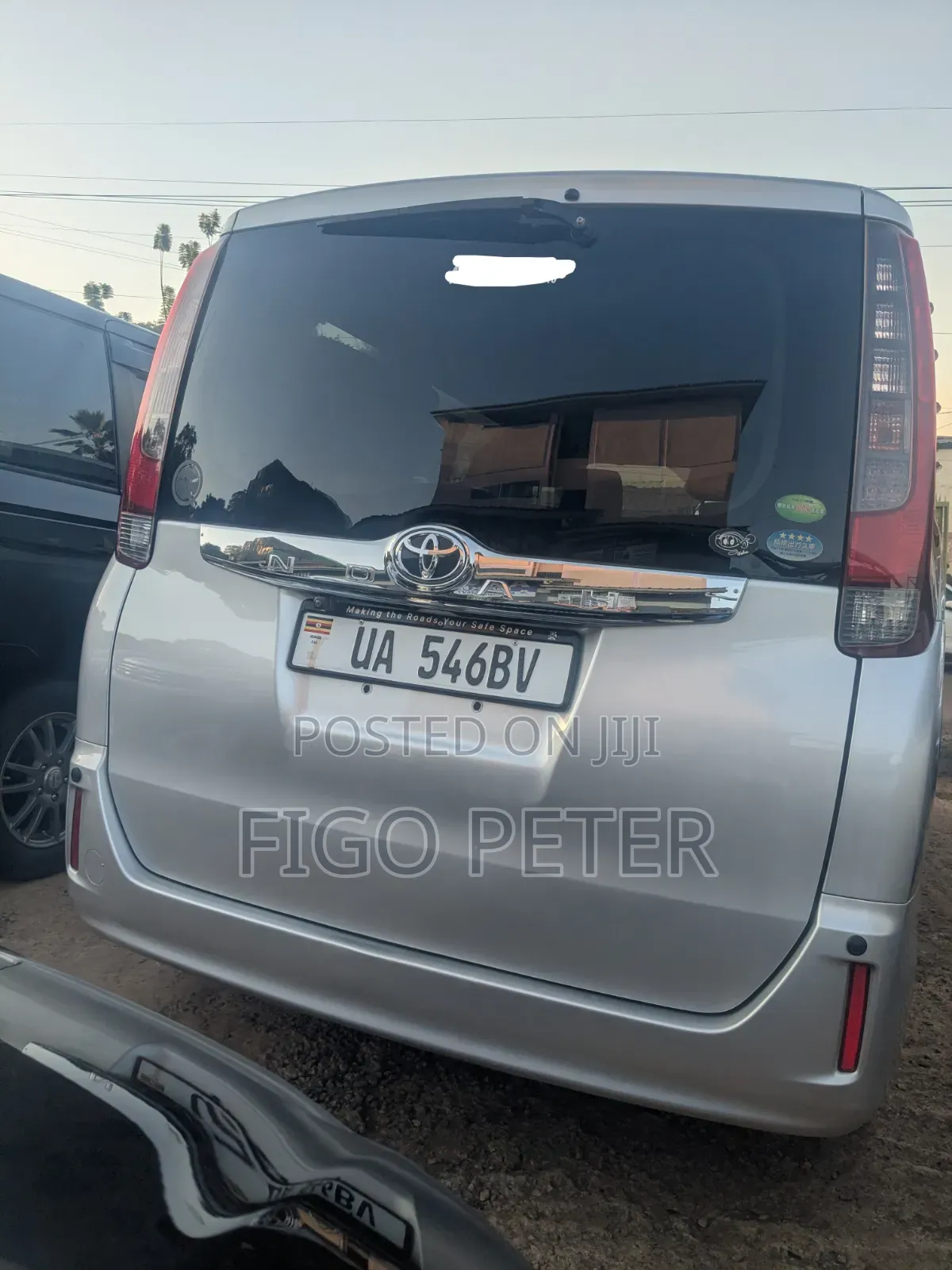 Toyota Noah 2015 Silver