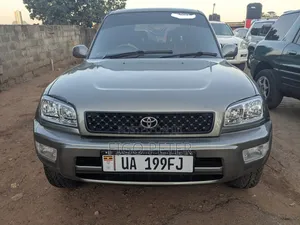 Toyota RAV4 Automatic 2000 Gray