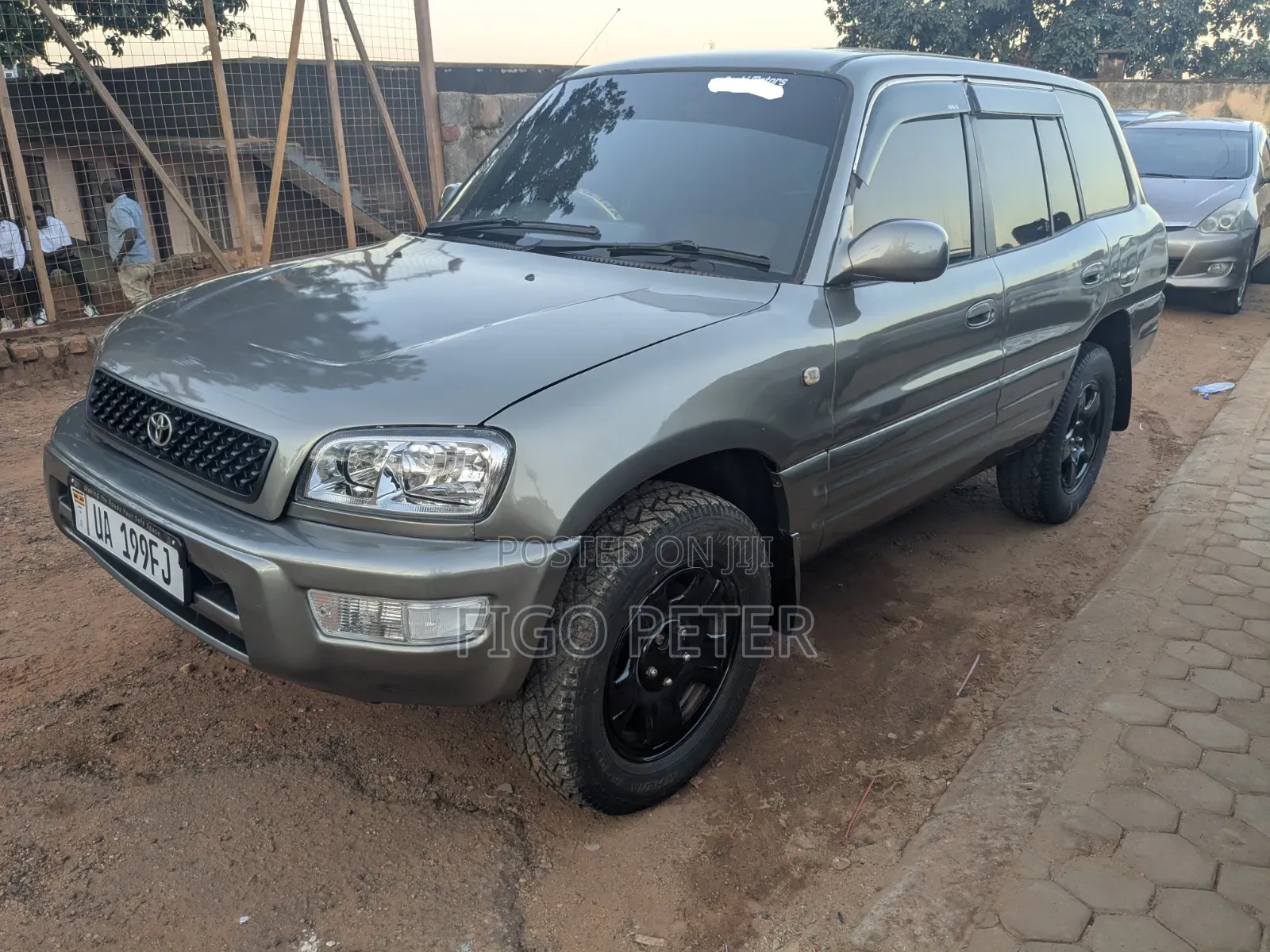 Toyota RAV4 Automatic 2000 Gray