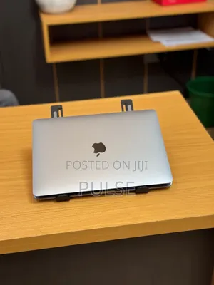 Laptop Apple MacBook Pro 2020 M1 8GB Apple M1 Pro SSD 256GB
