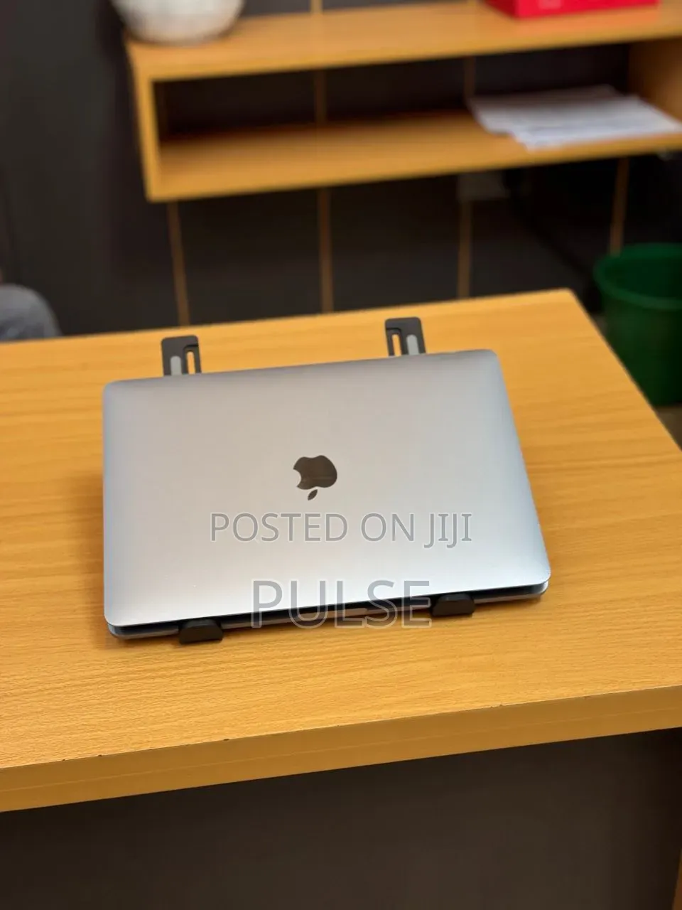 Laptop Apple MacBook Pro 2020 M1 8GB Apple M1 Pro SSD 256GB