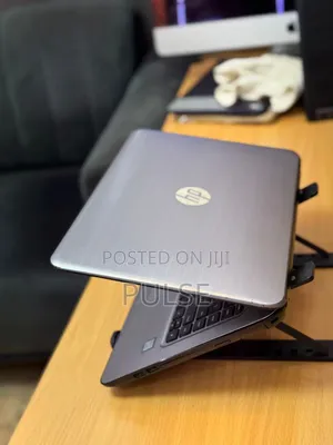 Laptop HP 14-dq1088wm 8GB Intel Core i5 HDD 1T