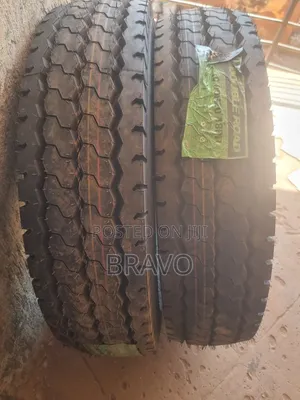 10.000R20 Tata Heavy Tires .