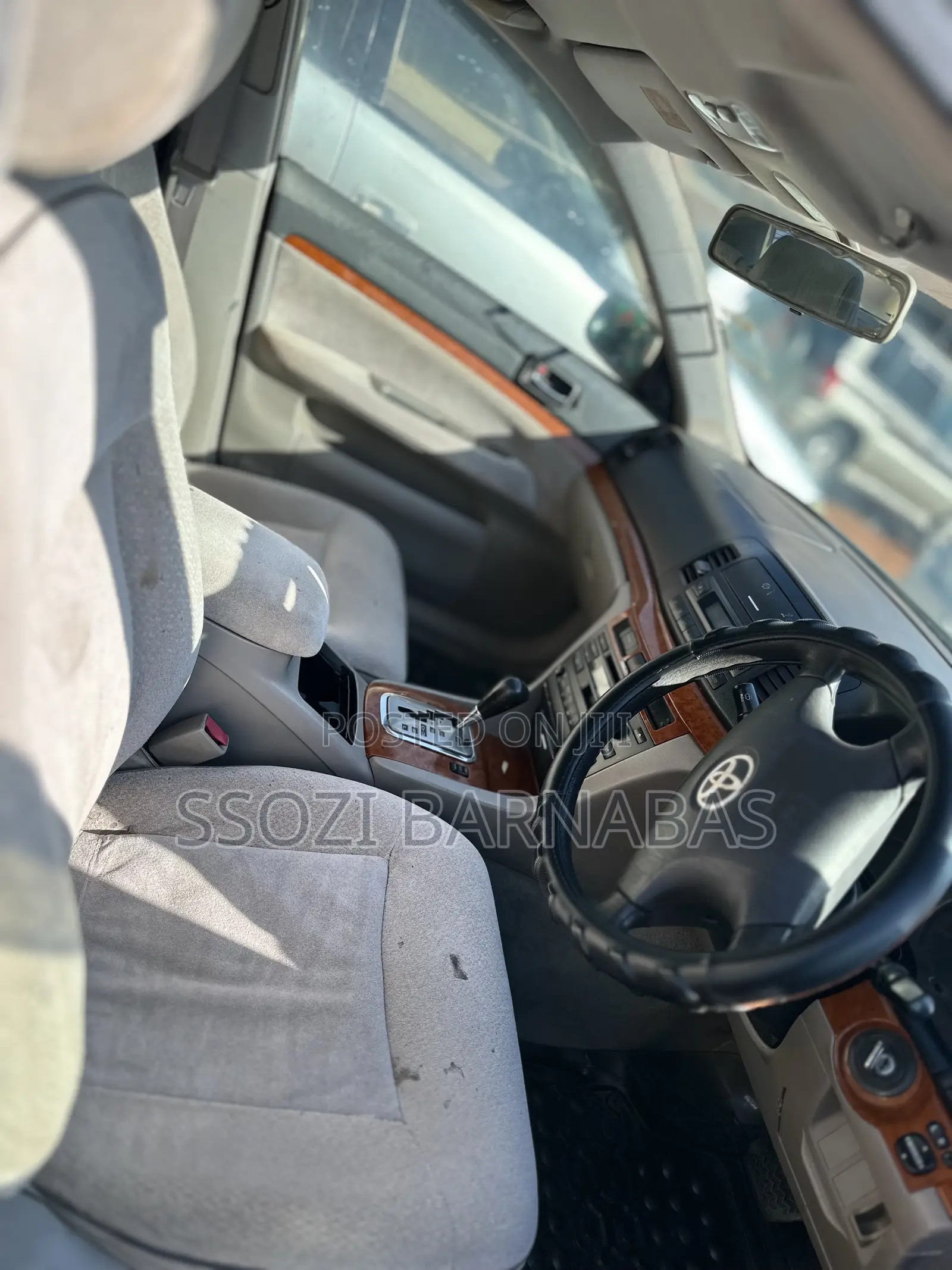 Toyota Mark II 2000 Silver
