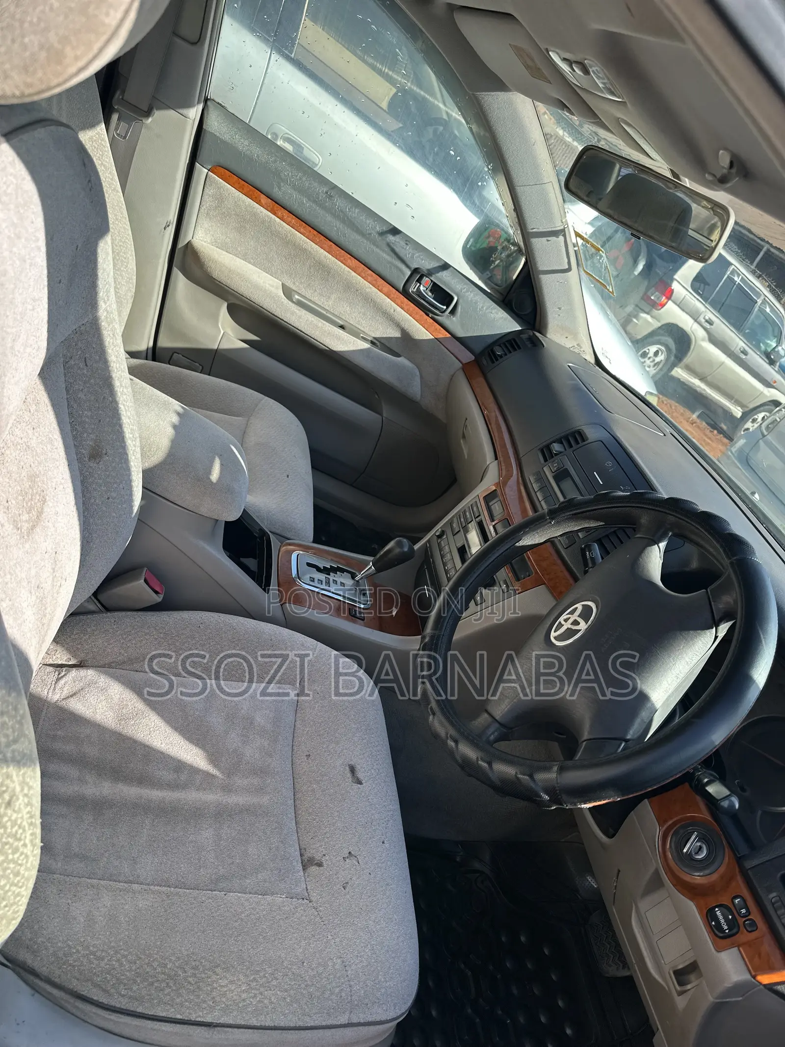 Toyota Mark II 2000 Silver