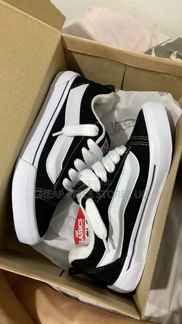 Vans Old Skool Classic Black White Sneakers