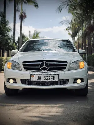 Mercedes-Benz C200 2011 White