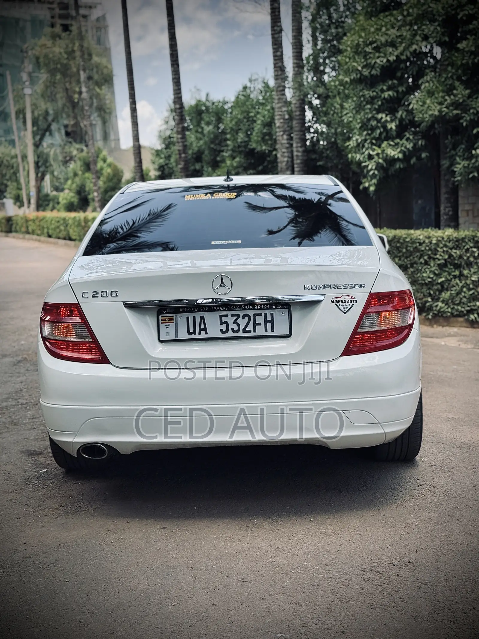 Mercedes-Benz C200 2011 White