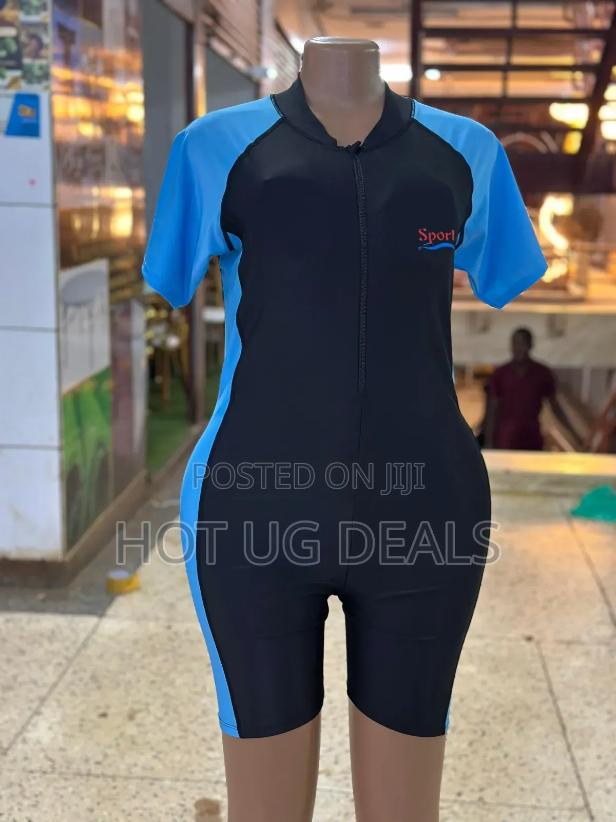 Ladies One-Piece Short Sleeve Swimsuit Swim Wear ( 18 - 30 Years)