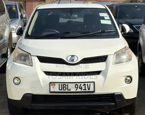Toyota IST 2008 White