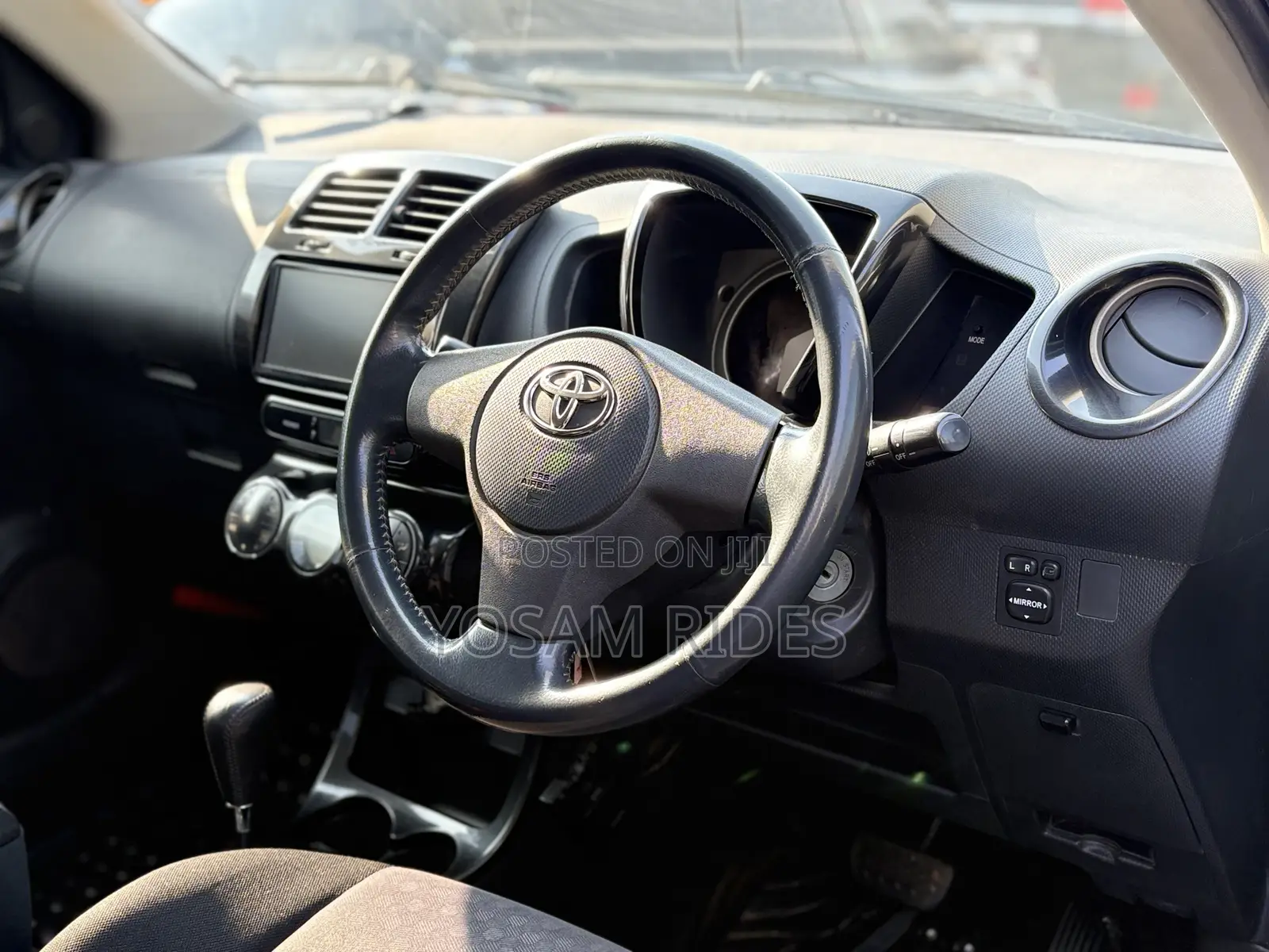 Toyota IST 2008 White