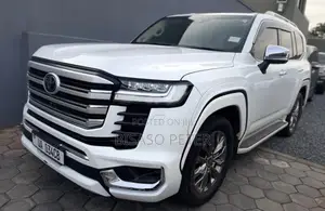 Toyota Land Cruiser 2023 White