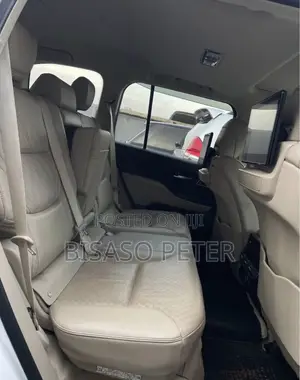 Toyota Land Cruiser 2023 White