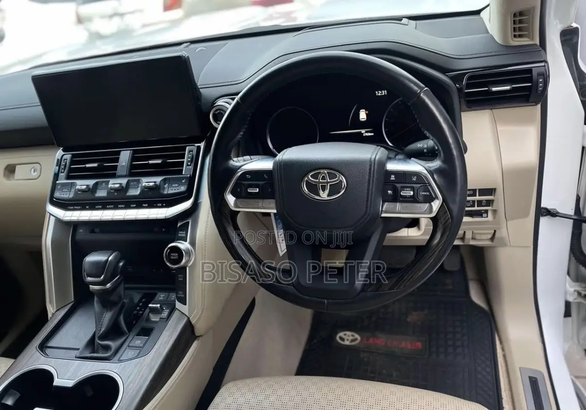 Toyota Land Cruiser 2023 White