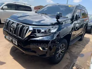 Toyota Land Cruiser Prado 2.8 D-4D 2016 Black