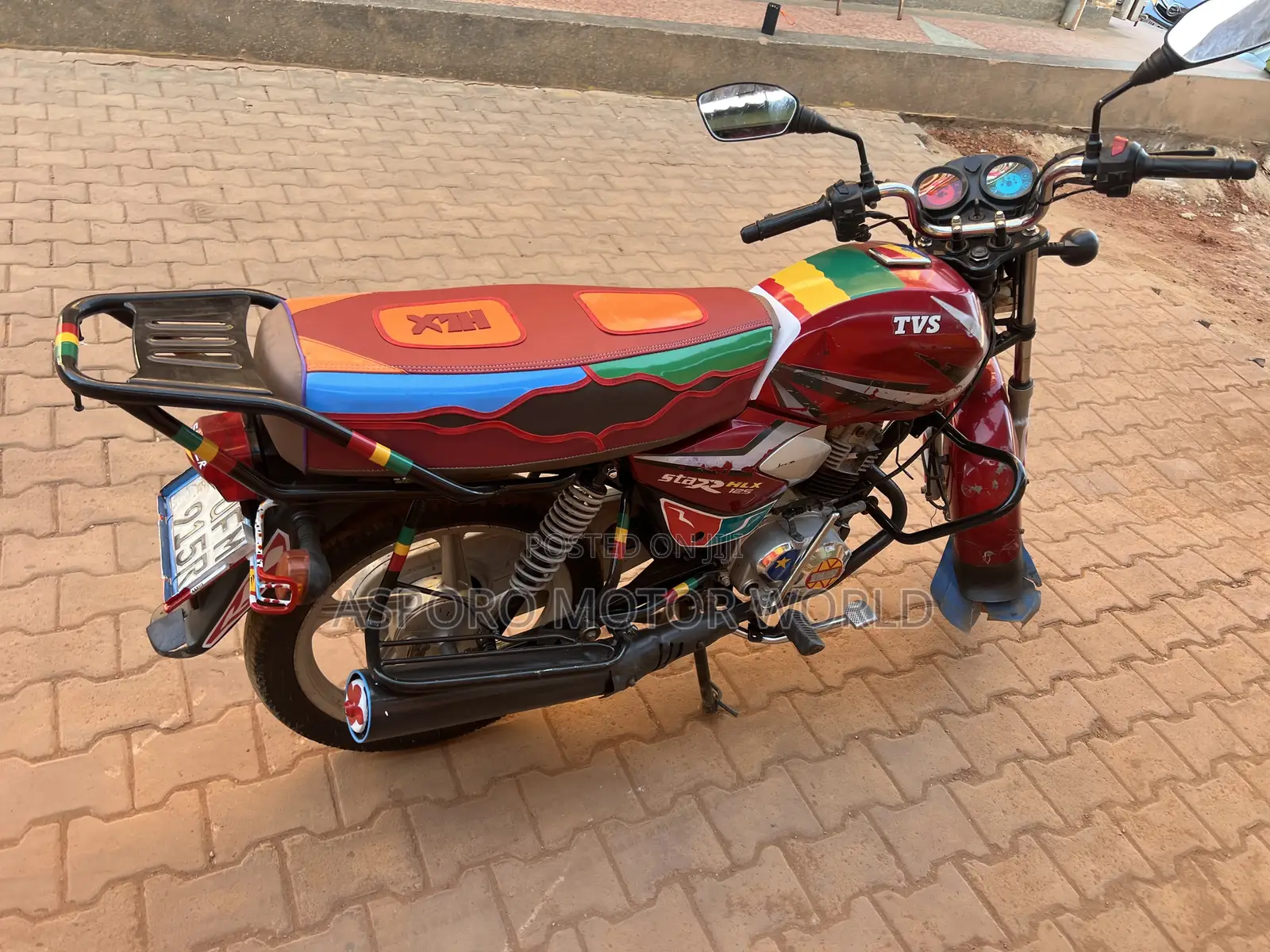 TVS HLX 125 2022 Red