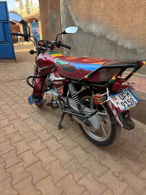TVS HLX 125 2022 Red