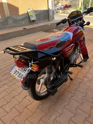Bajaj CT 125X 2025 Red