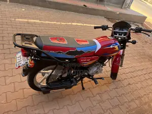Bajaj CT 125X 2025 Red