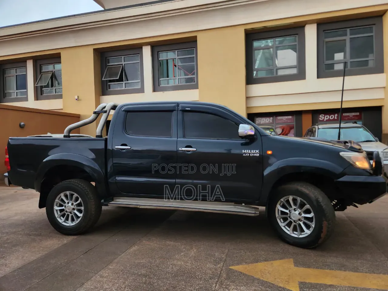 Toyota Hilux 2015 Black
