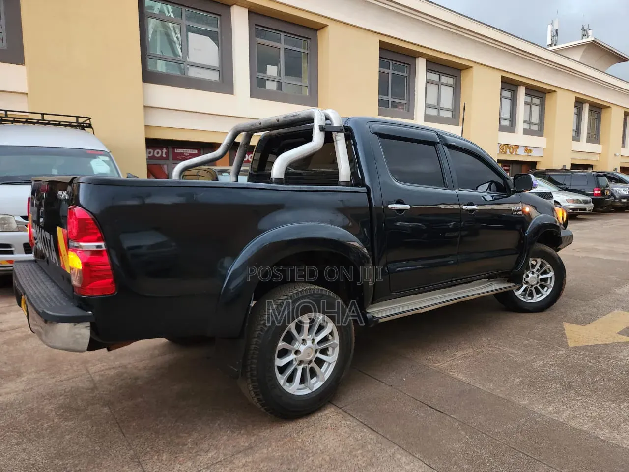 Toyota Hilux 2015 Black