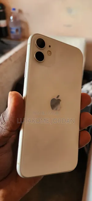 Apple iPhone 11 64 GB White