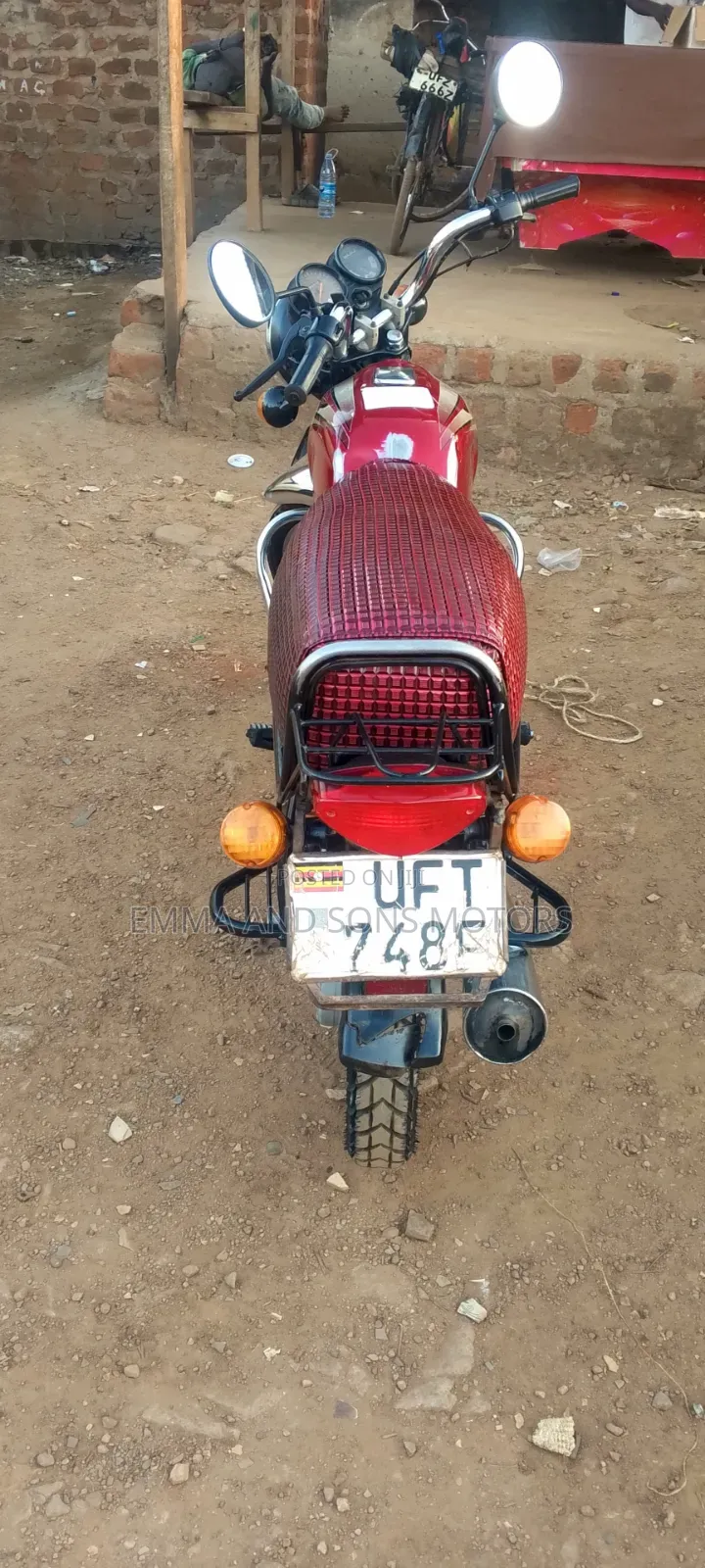 Bajaj Boxer 100 2023 Red